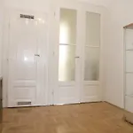 Alice Lägenhet *